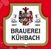 Ein Wappen mit zwei Einhörnern und "Brauerei Kühbach" auf rotem Hintergrund